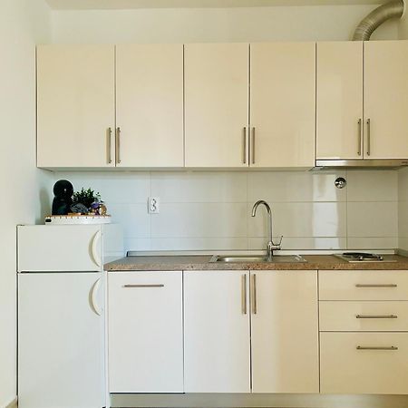 Apartment Sunny Elza 2 Хвар Екстериор снимка