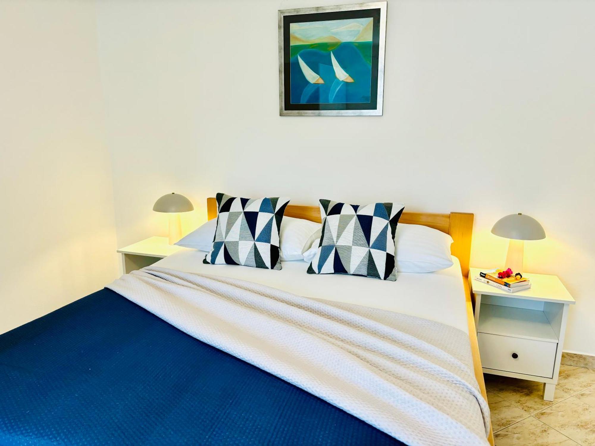 Apartment Sunny Elza 2 Хвар Екстериор снимка
