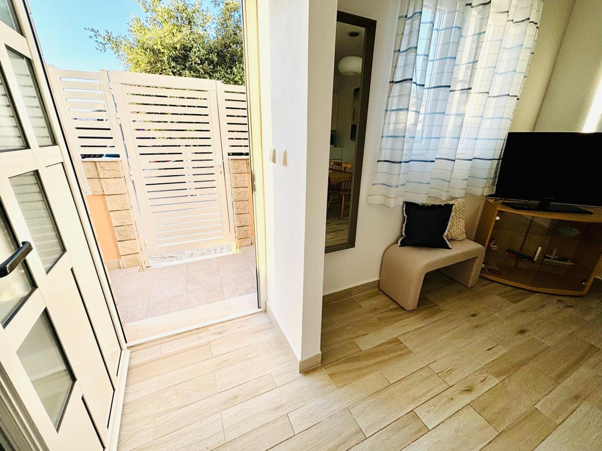 Apartment Sunny Elza 2 Хвар Екстериор снимка